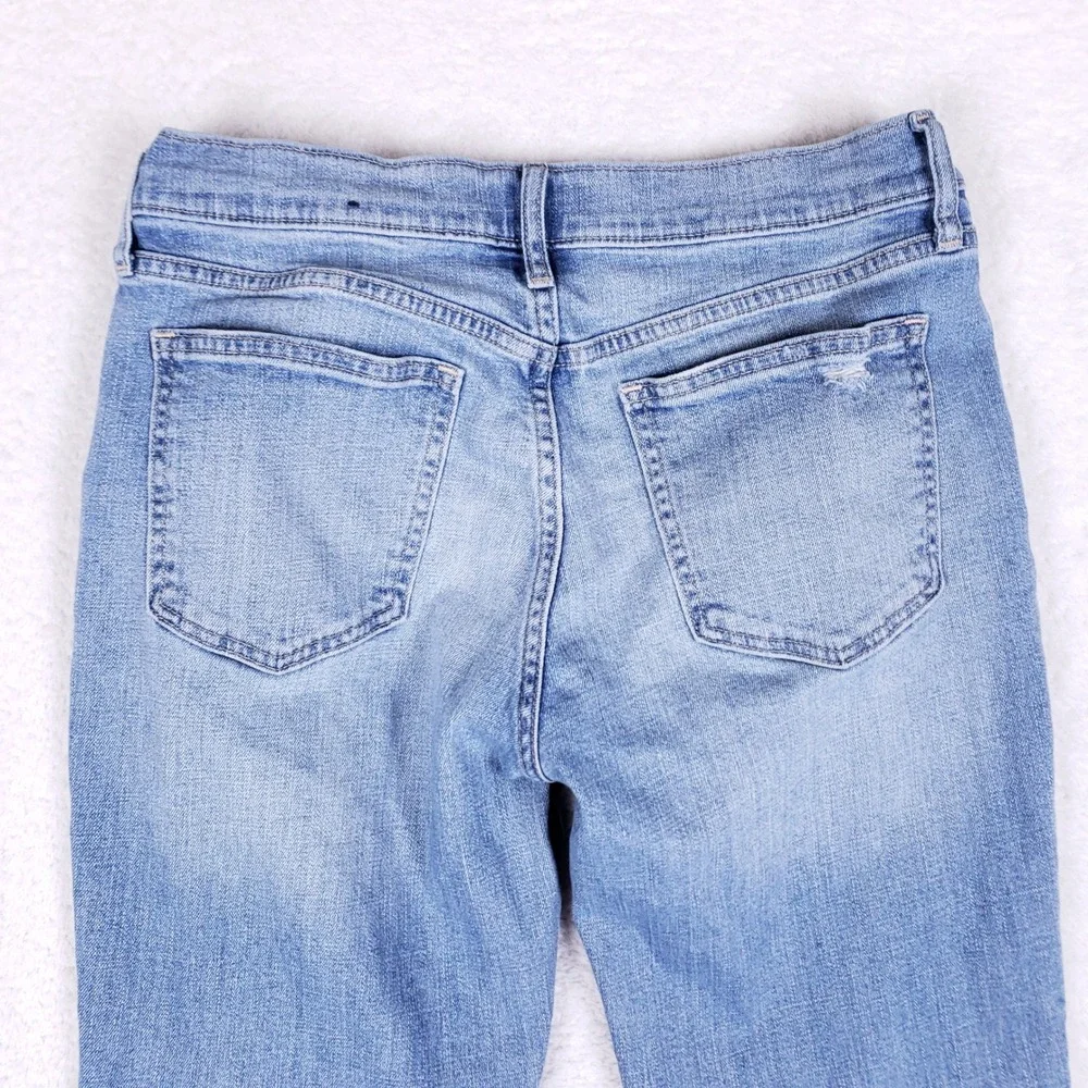 GAP Denim Girlfriend Jeans Womens 6/28 Light Wash Distressed Frayed Hem Stretch